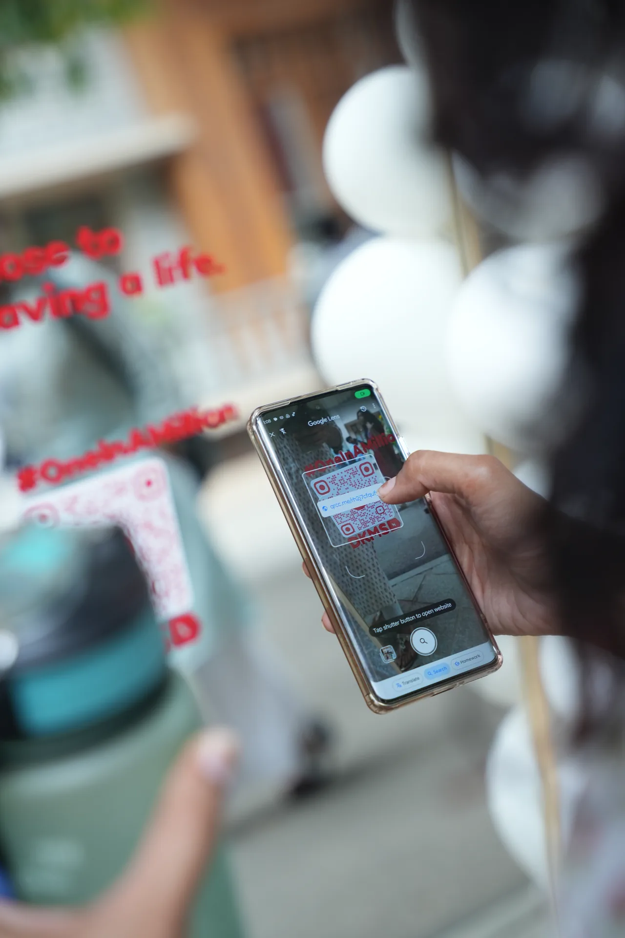 Participant using the campaign mirror